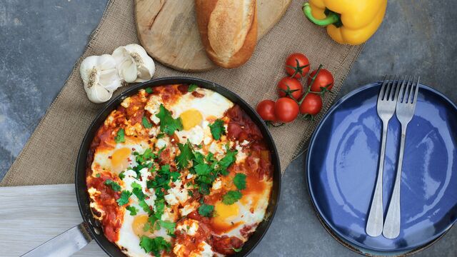 The Only Breakfast Pan You Need: How to Make the Most Vibrant and Flavorful Homemade Shakshuka