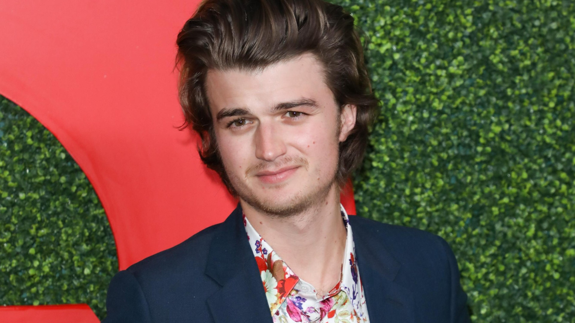 What Hair Products Does Joe Keery Use?