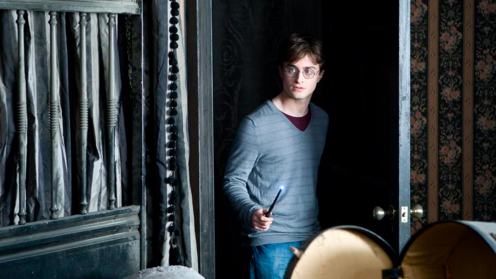 Daniel Radcliffe Officially Working on a New Harry Potter Project - image 2
