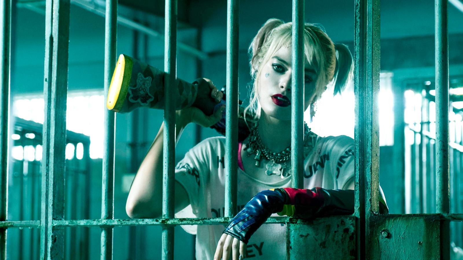 James Gunn Shutters Margot Robbie’s Harley Quinn-Poison Ivy Romance Fantasy - image 1