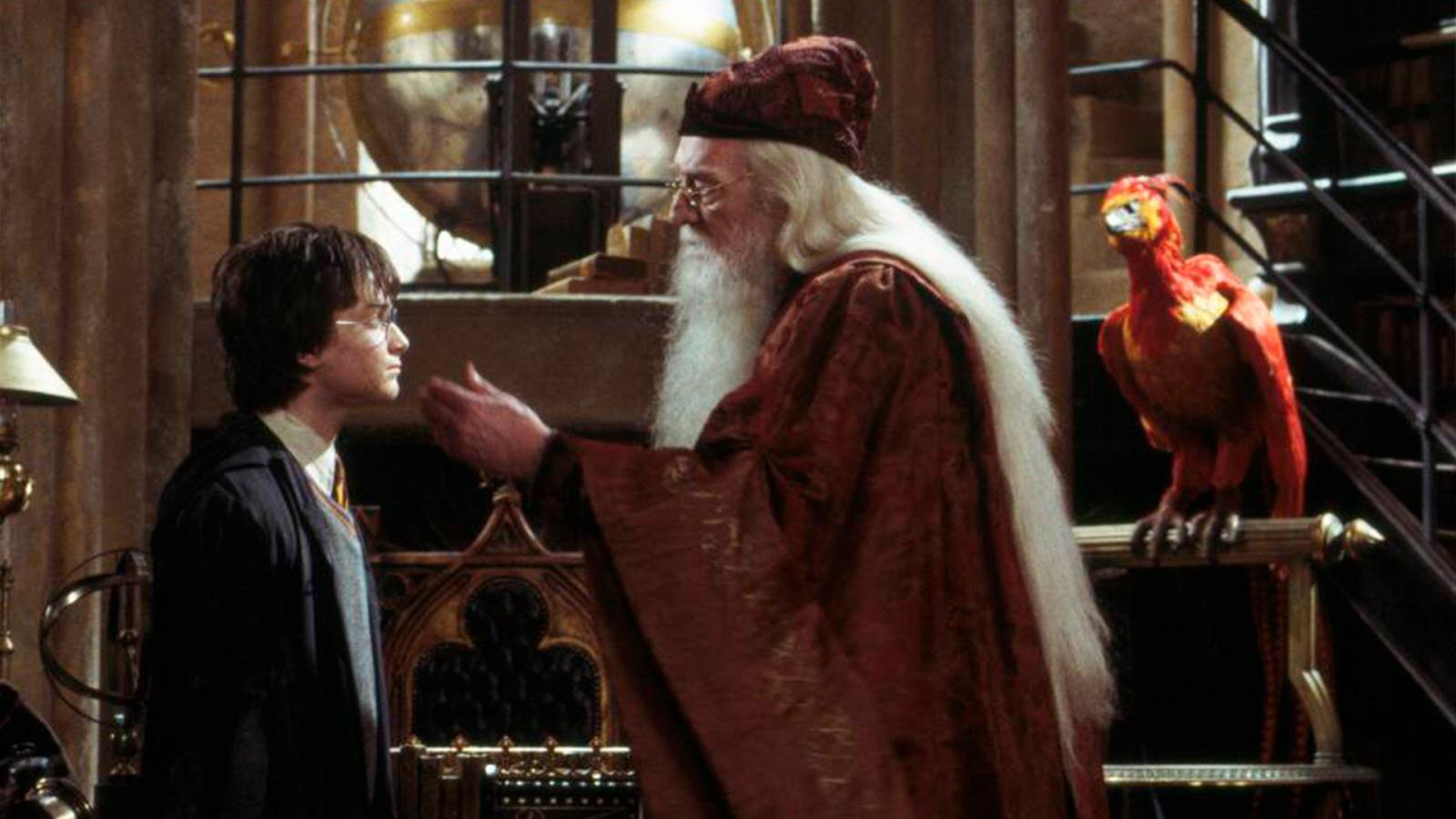 Here’s What OG Dumbledore Actor Thought Of Replacing Him (It Will Make You Sob) - image 1